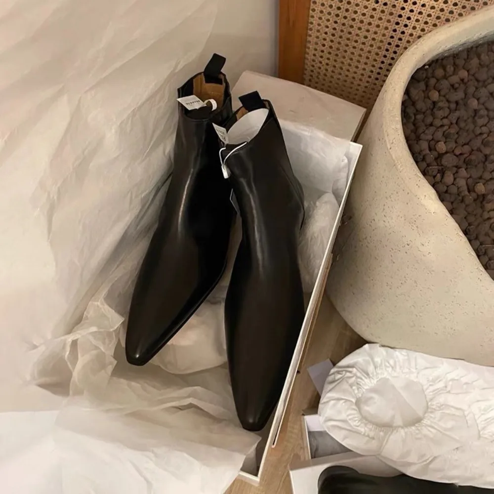 أحذية نسائية قصيرة فاخرة للخري - مراجعة Luxury Lifestyle Products وسعره