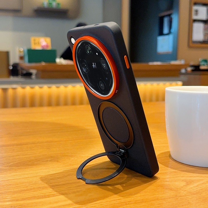 غطاء حماية معدني مغناطيسي دوار - مراجعة Oppo Find X8 وسعره