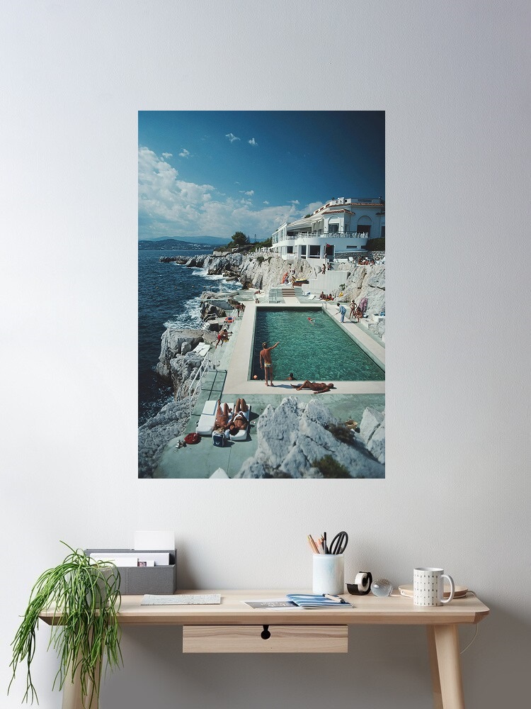 Retro Poolside Host Luxury Lif - مراجعة Luxury Lifestyle Picture وسعره