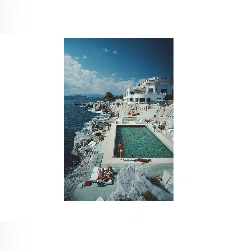 Retro Poolside Host Luxury Lif - مراجعة Luxury Lifestyle Picture وسعره